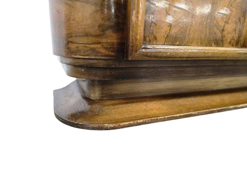 Vintage art deco cabinet / display cabinet with integrated lamps