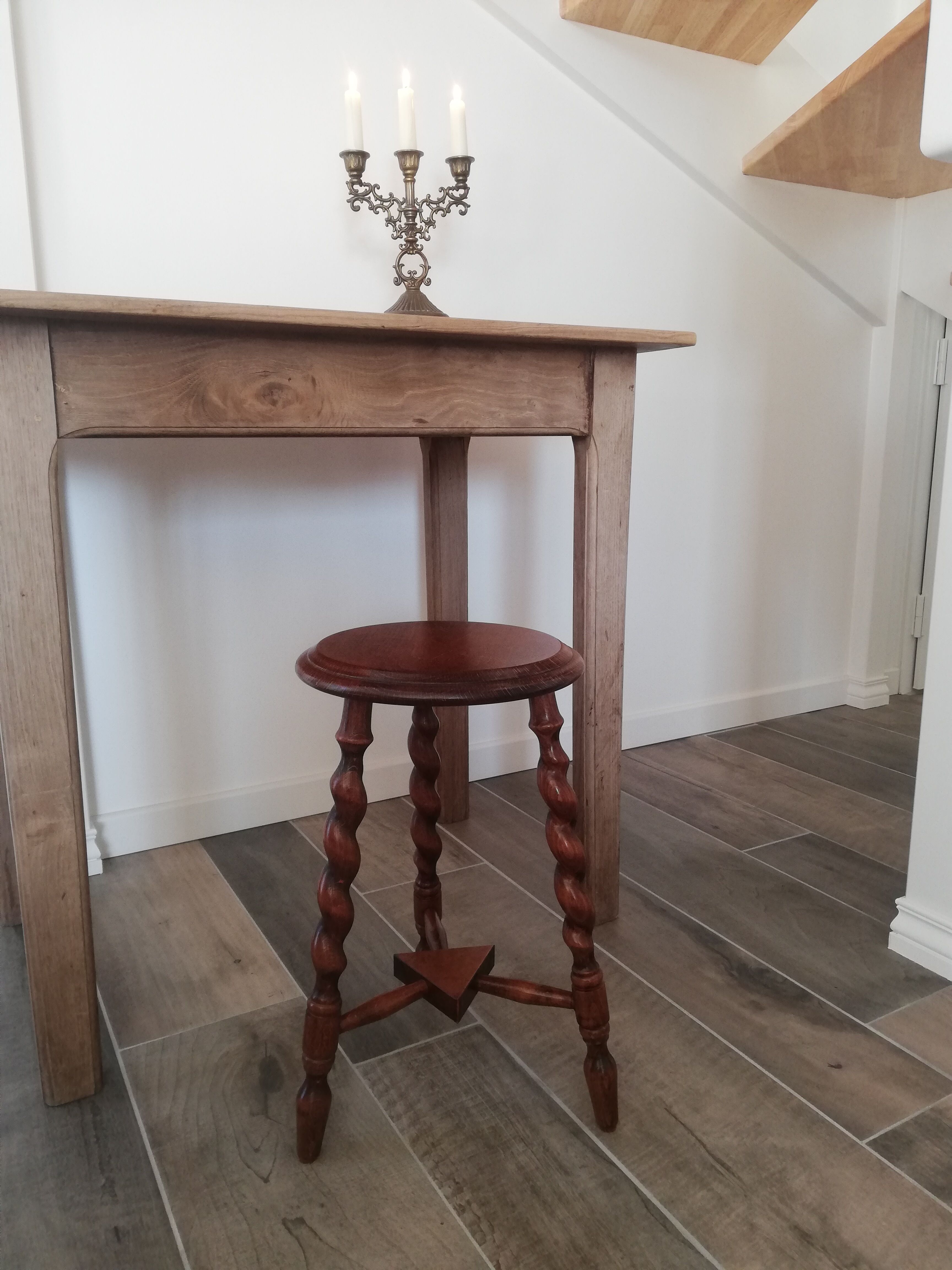 Vintage tripod stool