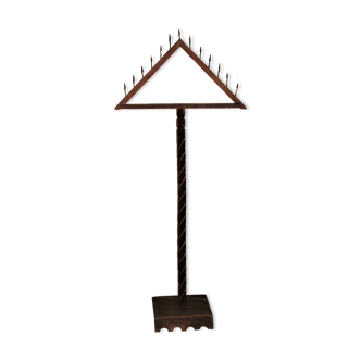 Standing chandelier in wood and iron