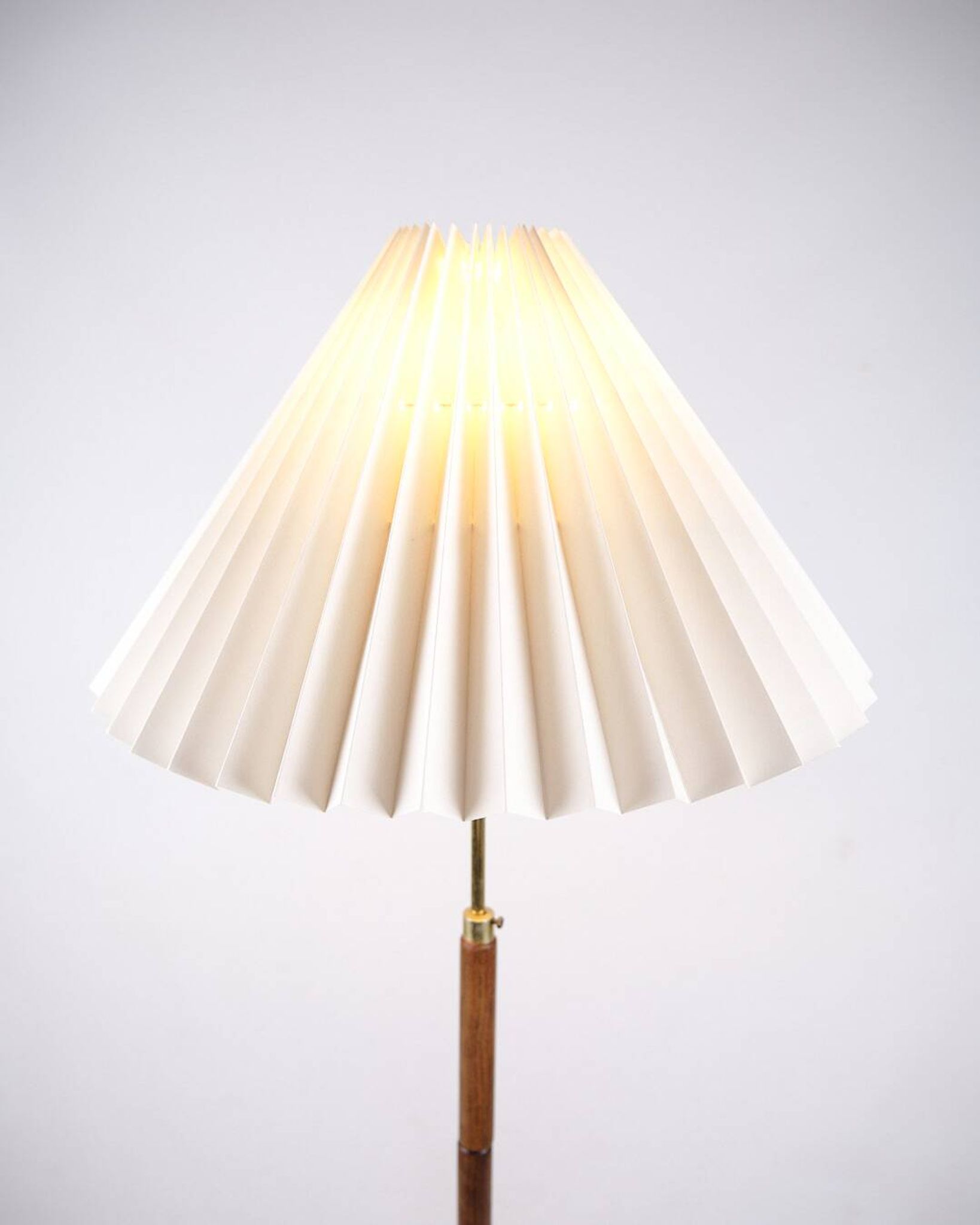 Floor lamp - Teak - Pleated shade - Danish design - 1960s