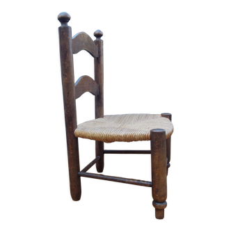 Chair wood mulched old children dolls