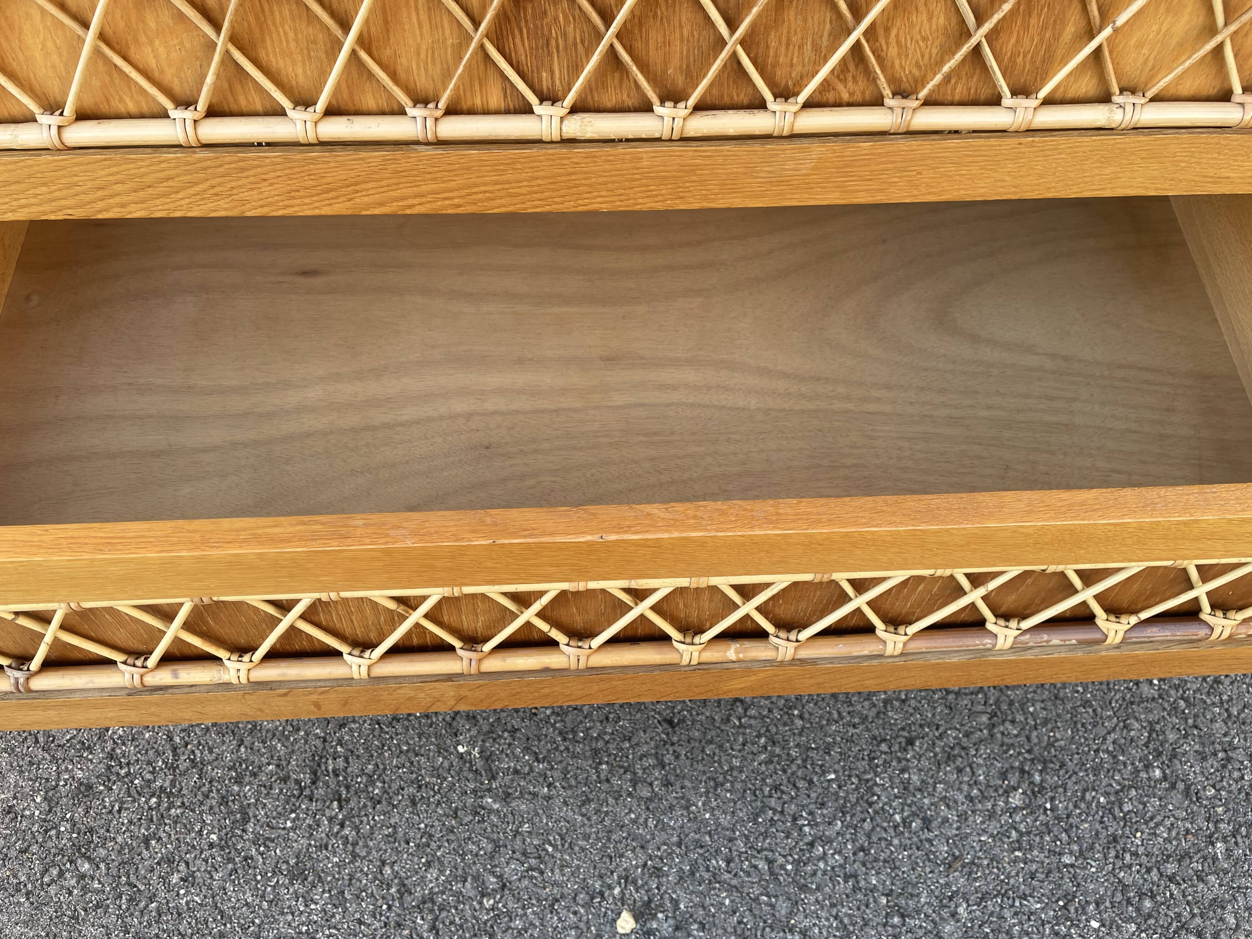 Commode bois et rotin