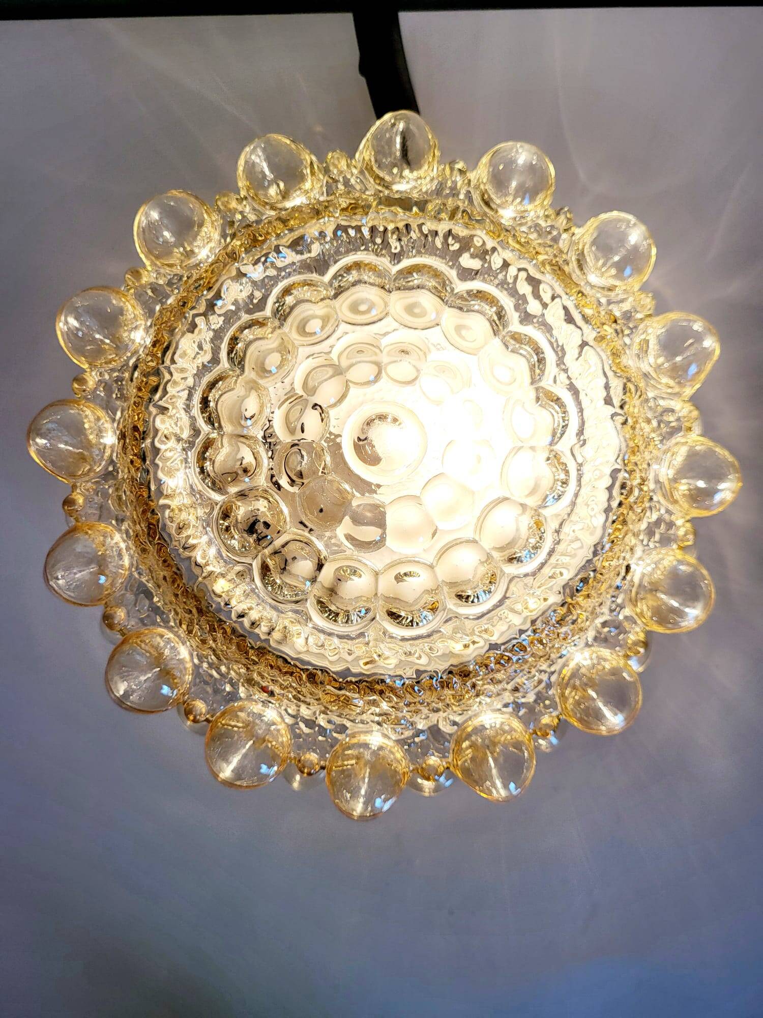 Vintage glazen wand of plafondlamp, bubble reliëf space age, jaren 1970