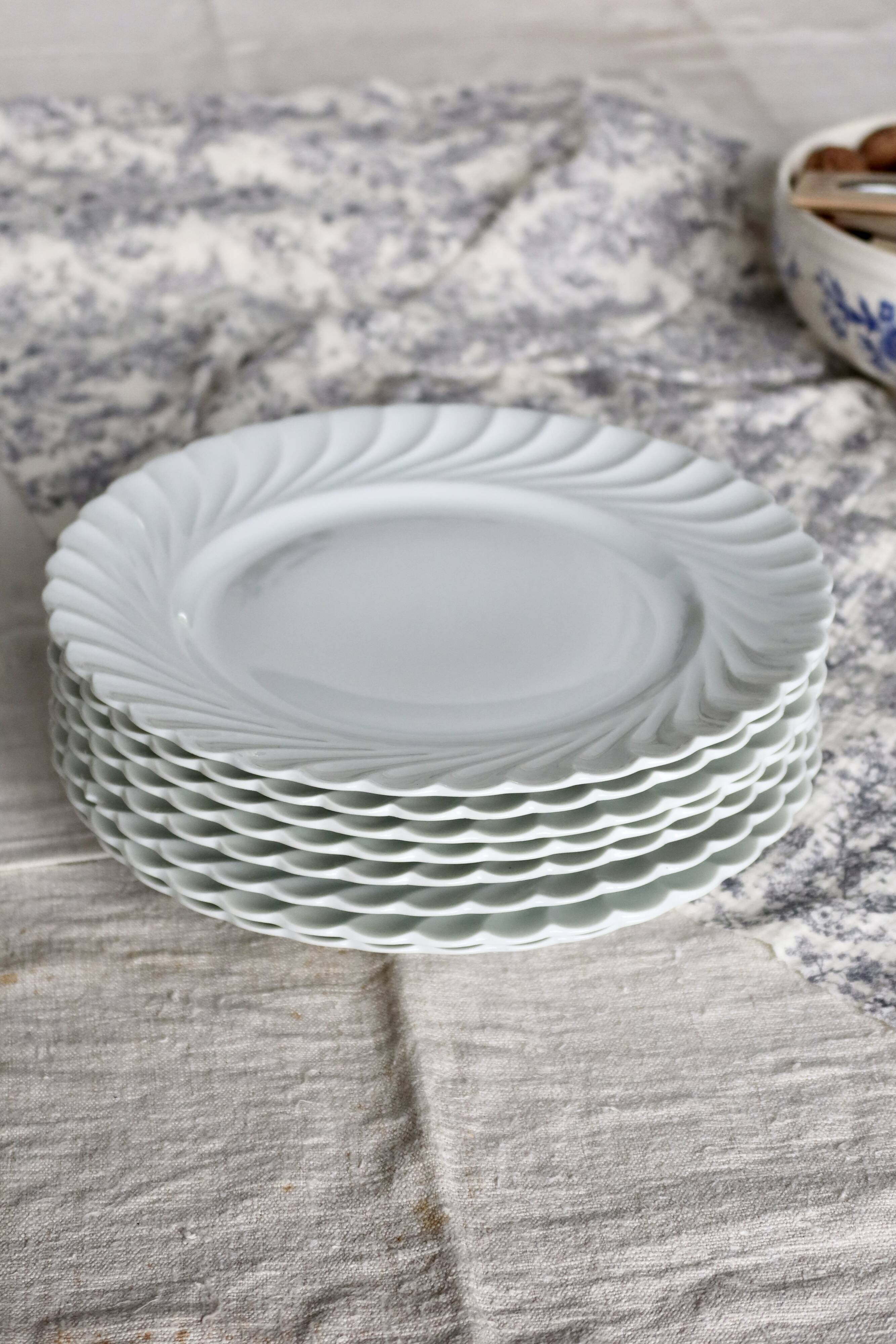 6 assiettes plates vintage porcelaine blanche torsadée Limoges Haviland