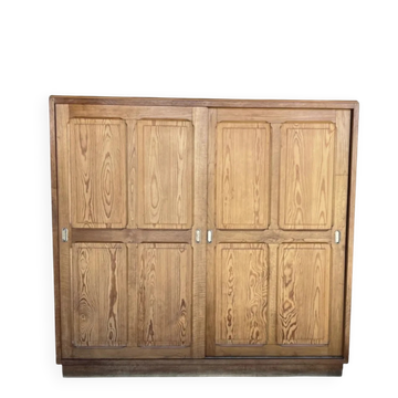 Sliding door wardrobe