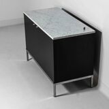 Meuble d'appoint exécutif à 2 portes par Florence Knoll, années 1970