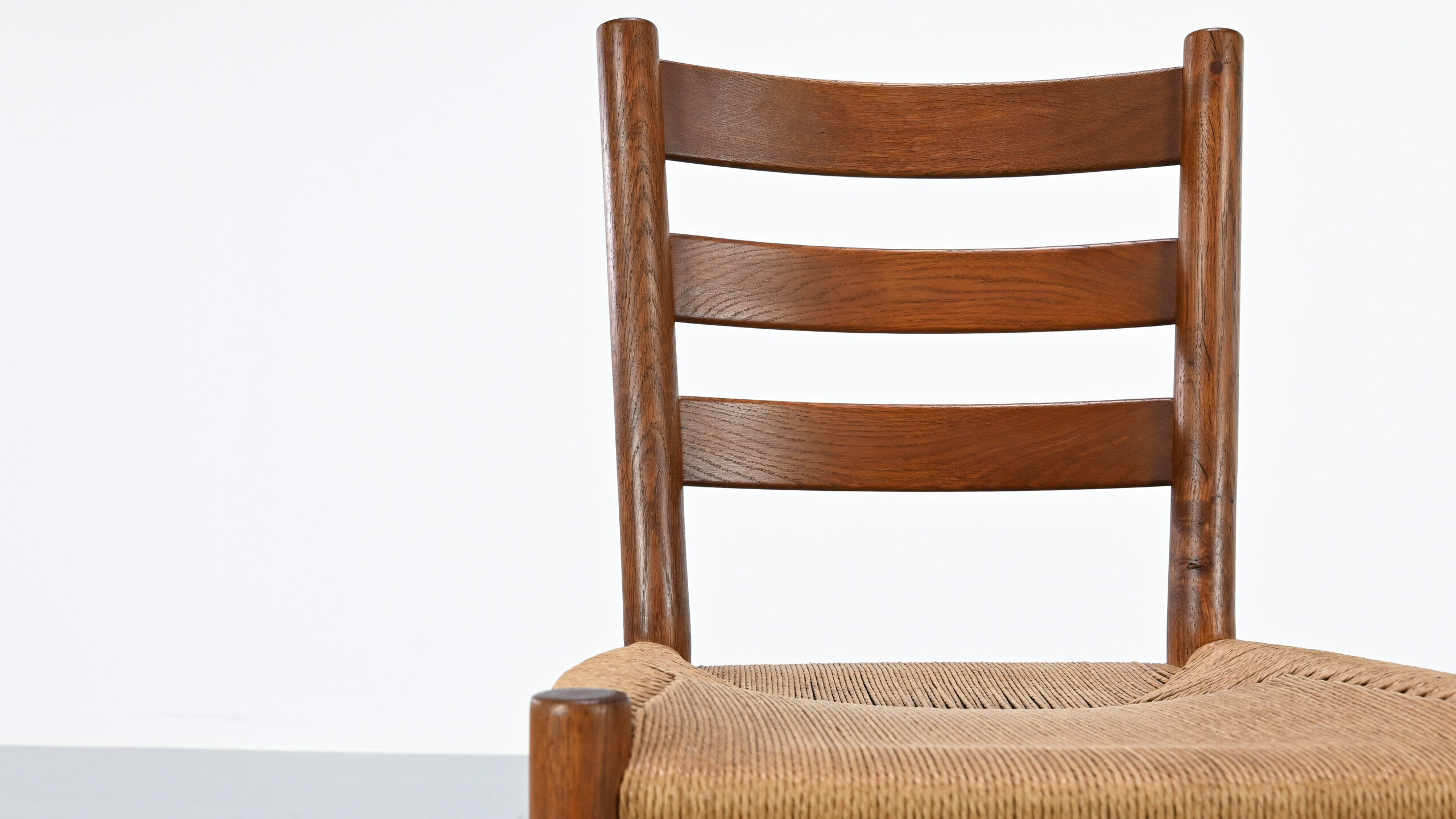 Viggo Hardie-Fischer, set of 6 Danish church chairs in oak for Sorø Møbelfabrik. 1950s