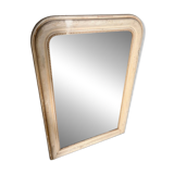 Rounded rectangular mirror