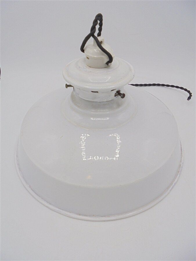 Industrial pendant light