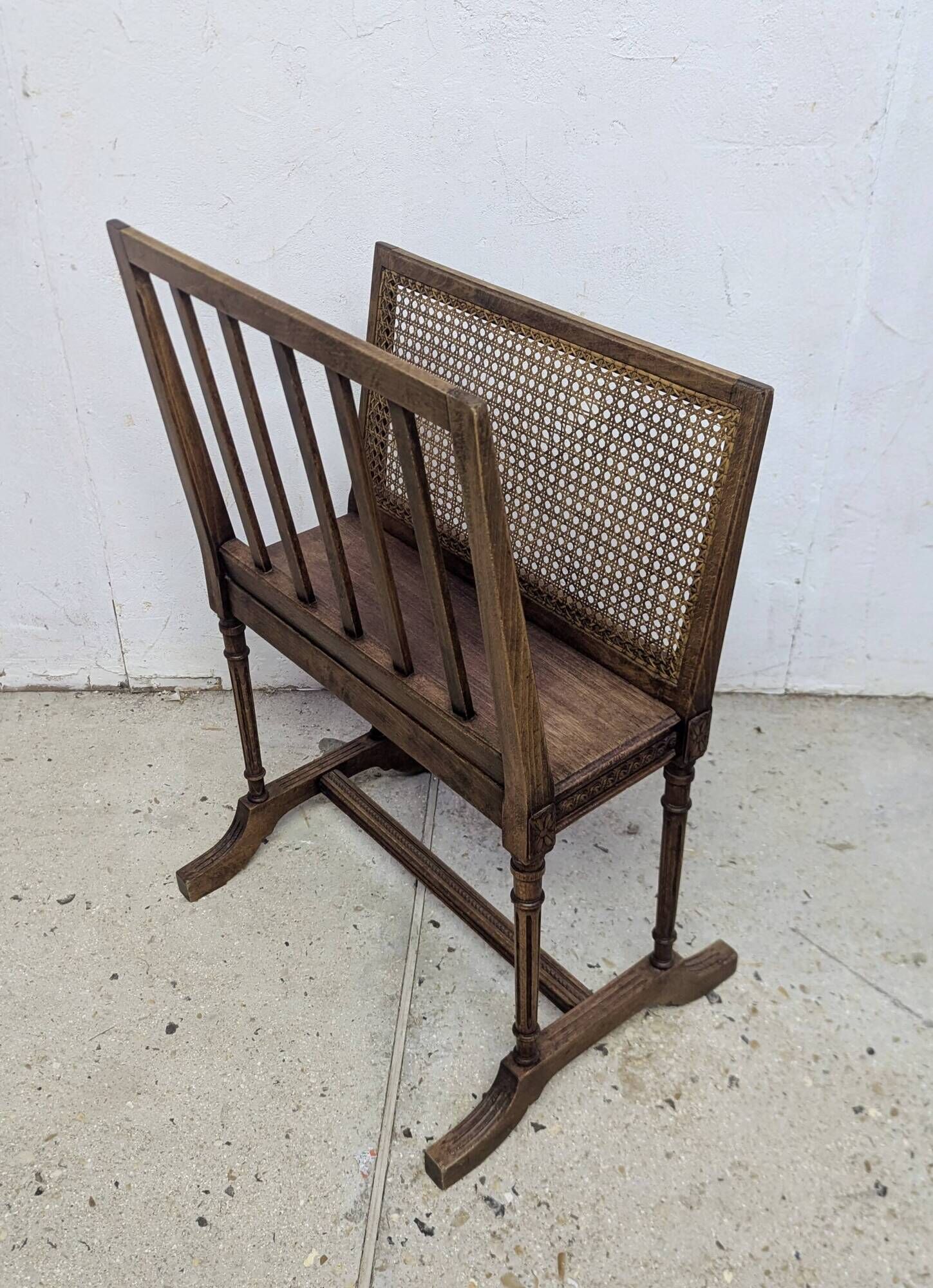 Cardboard holder for drawings, magazines, newspapers, 19th century