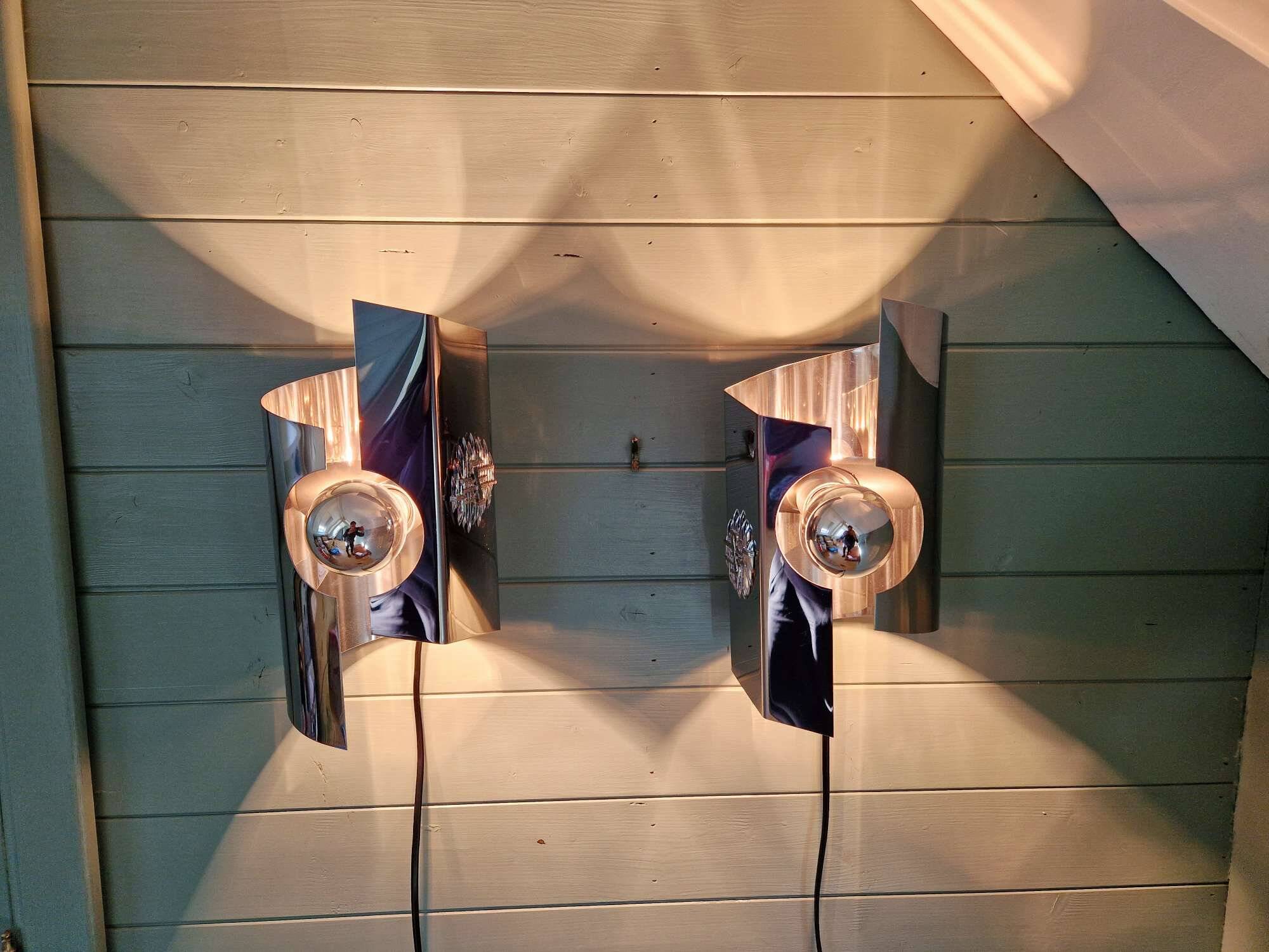 Paire d'appliques murales Space Age en métal chromé, 1970