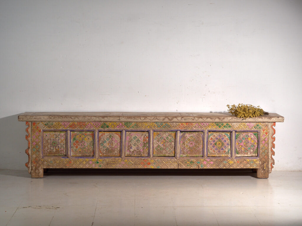 Antique polychrome carved low cabinet in pine – Xinjiang, circa 1900