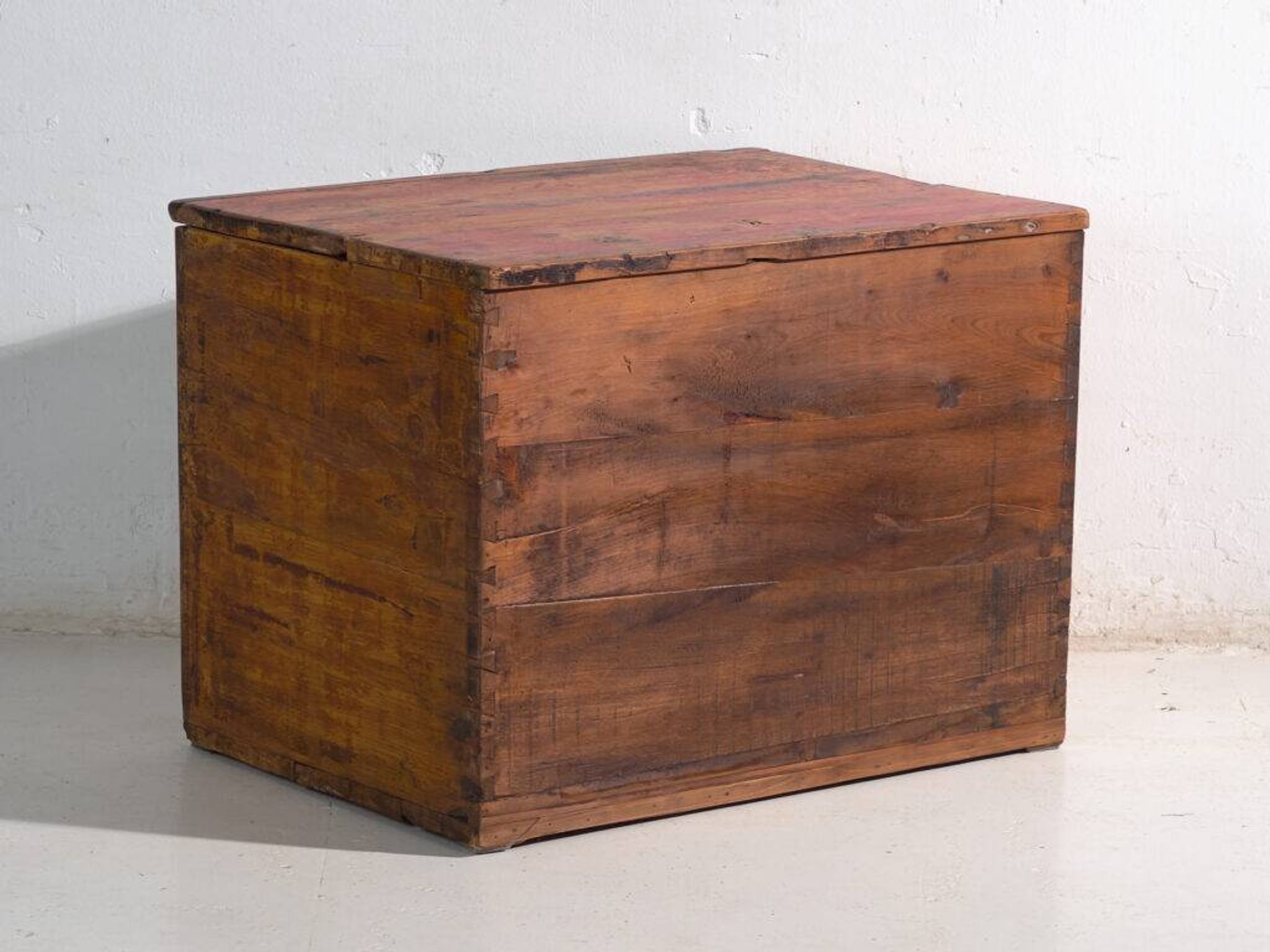 Coffre chinois avec peinture originale – Chine, vers 1900