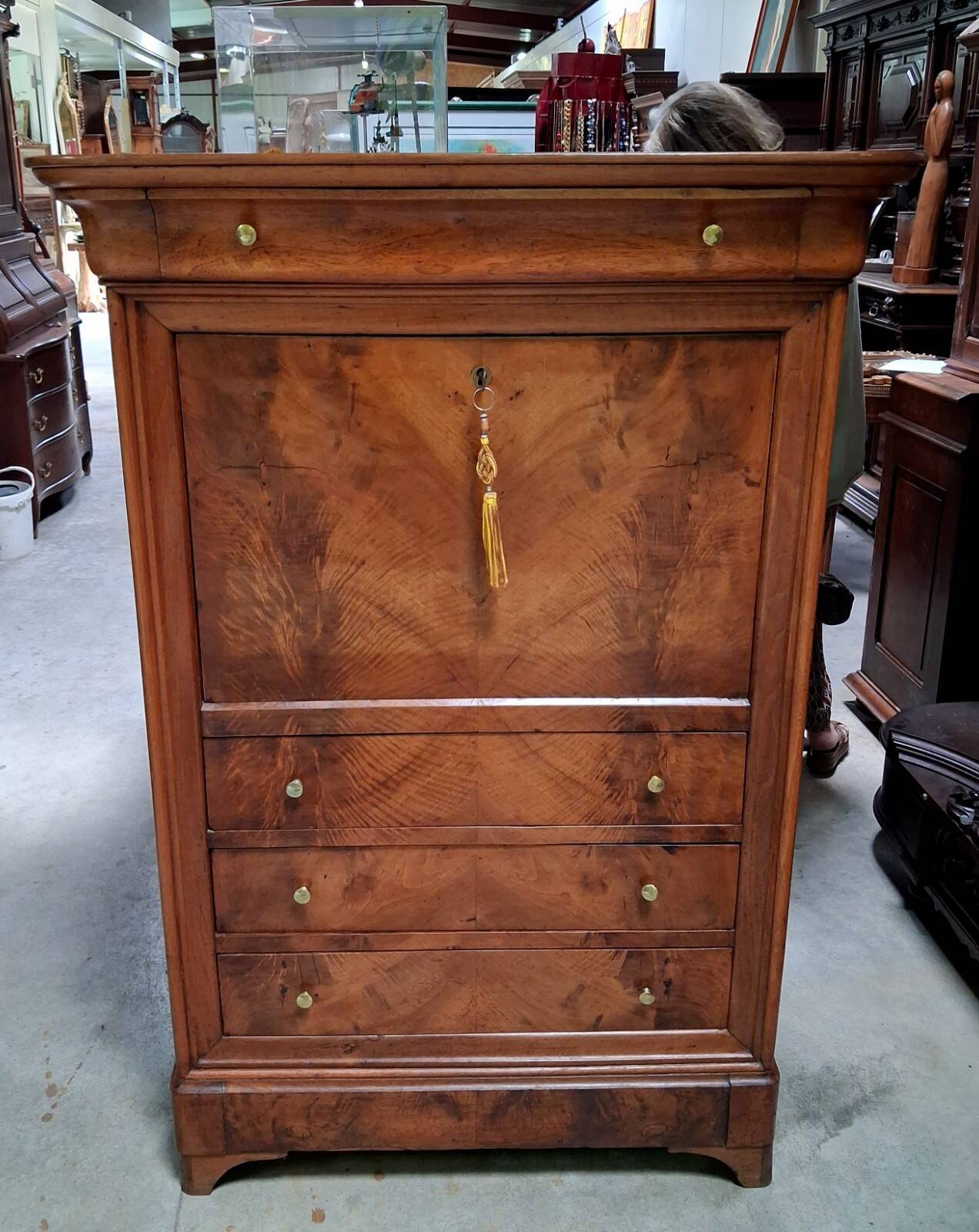 Important secretary in walnut from the Louis Philippe period, 19th century.