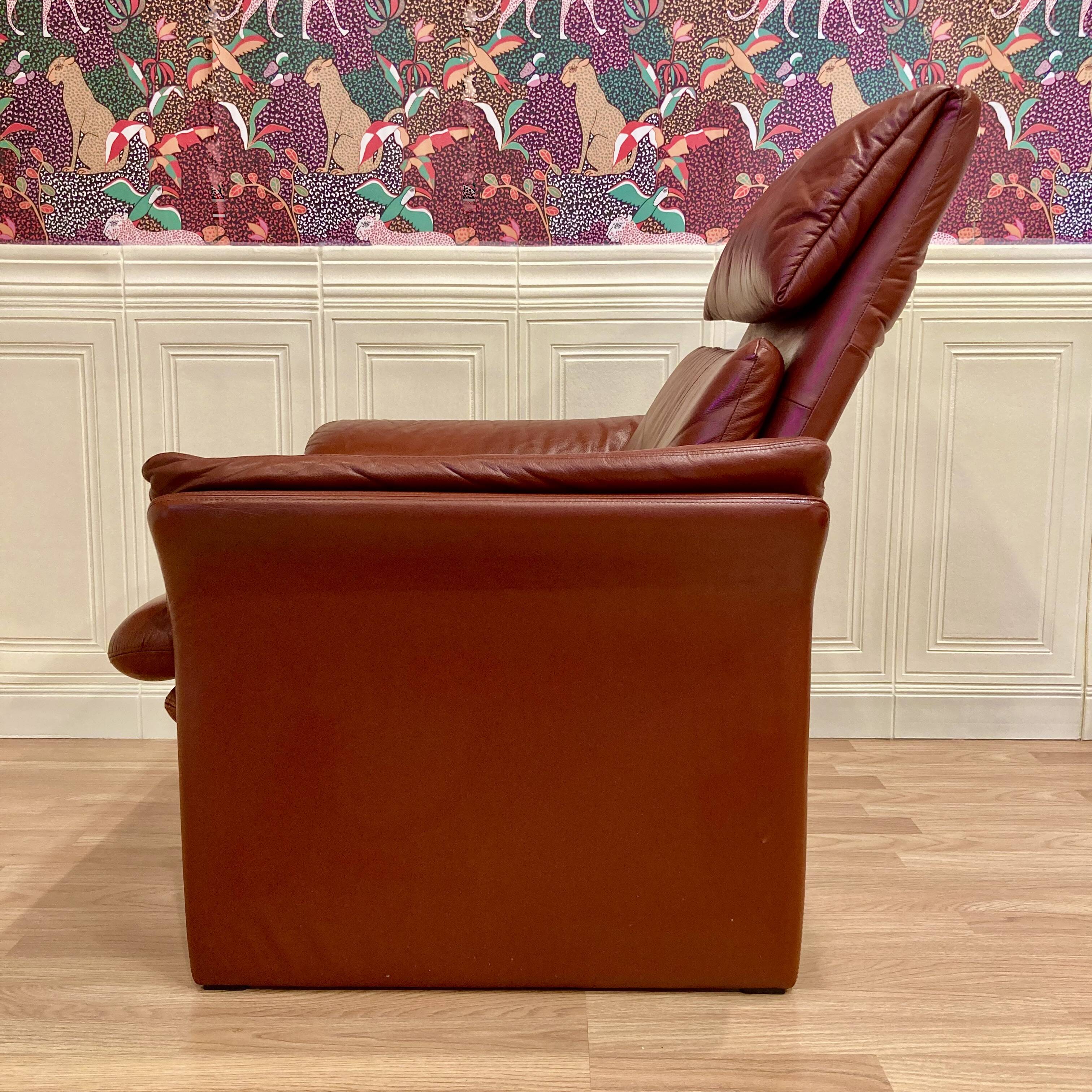 ADJUSTABLE LEATHER DESIGN ARMCHAIR "ERPO".