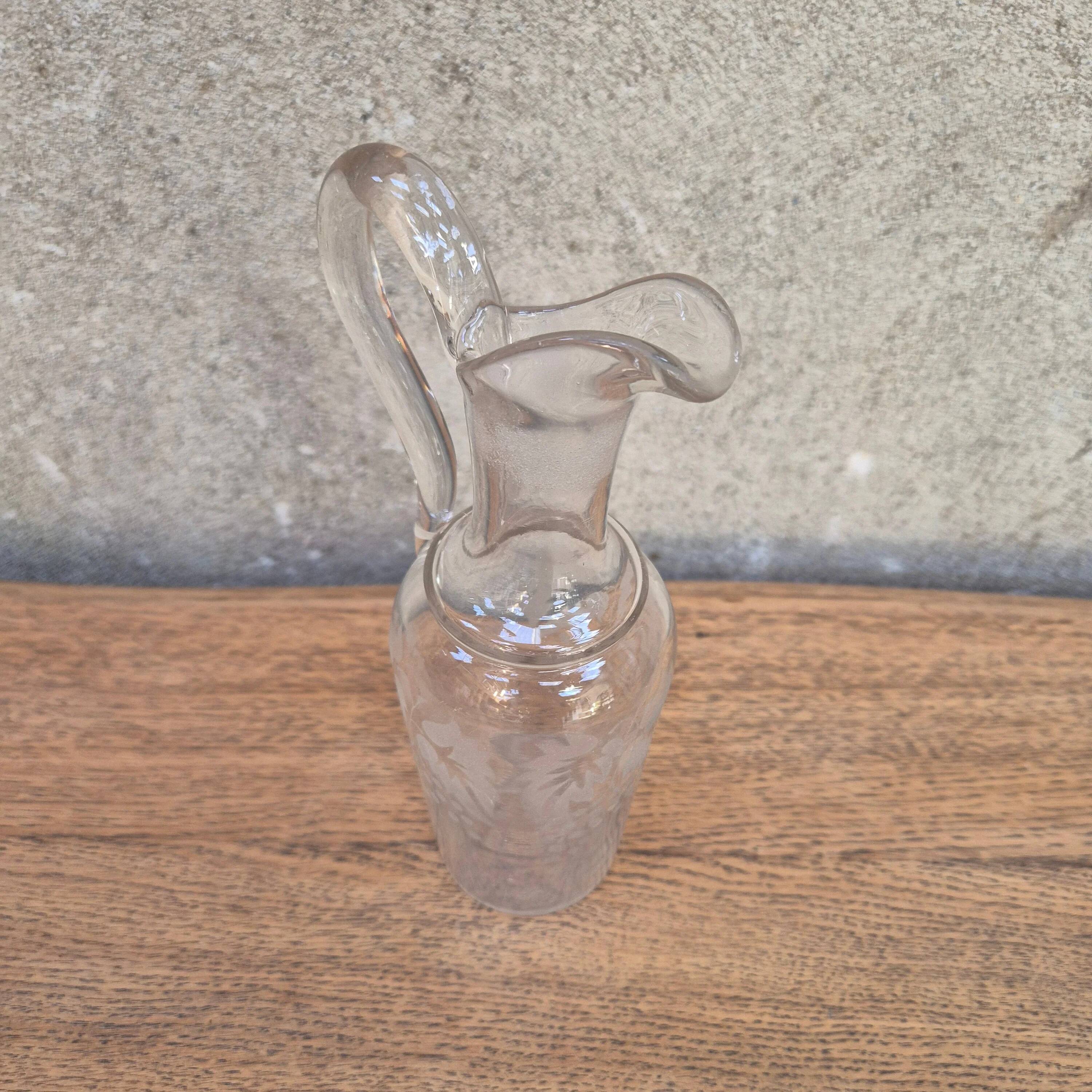 Wine jug without a stopper