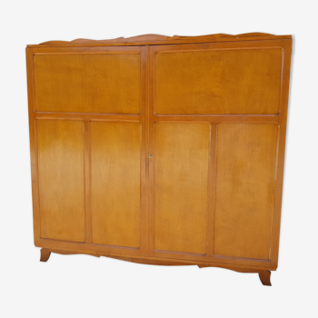 Armoire parisienne vintage