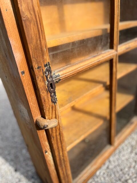 Wooden showcase 1930/40