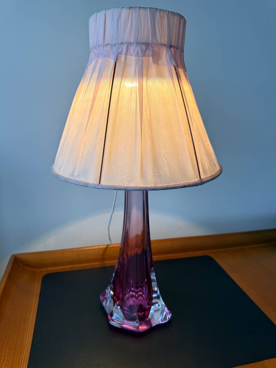 Val Saint Lambert violet lamp