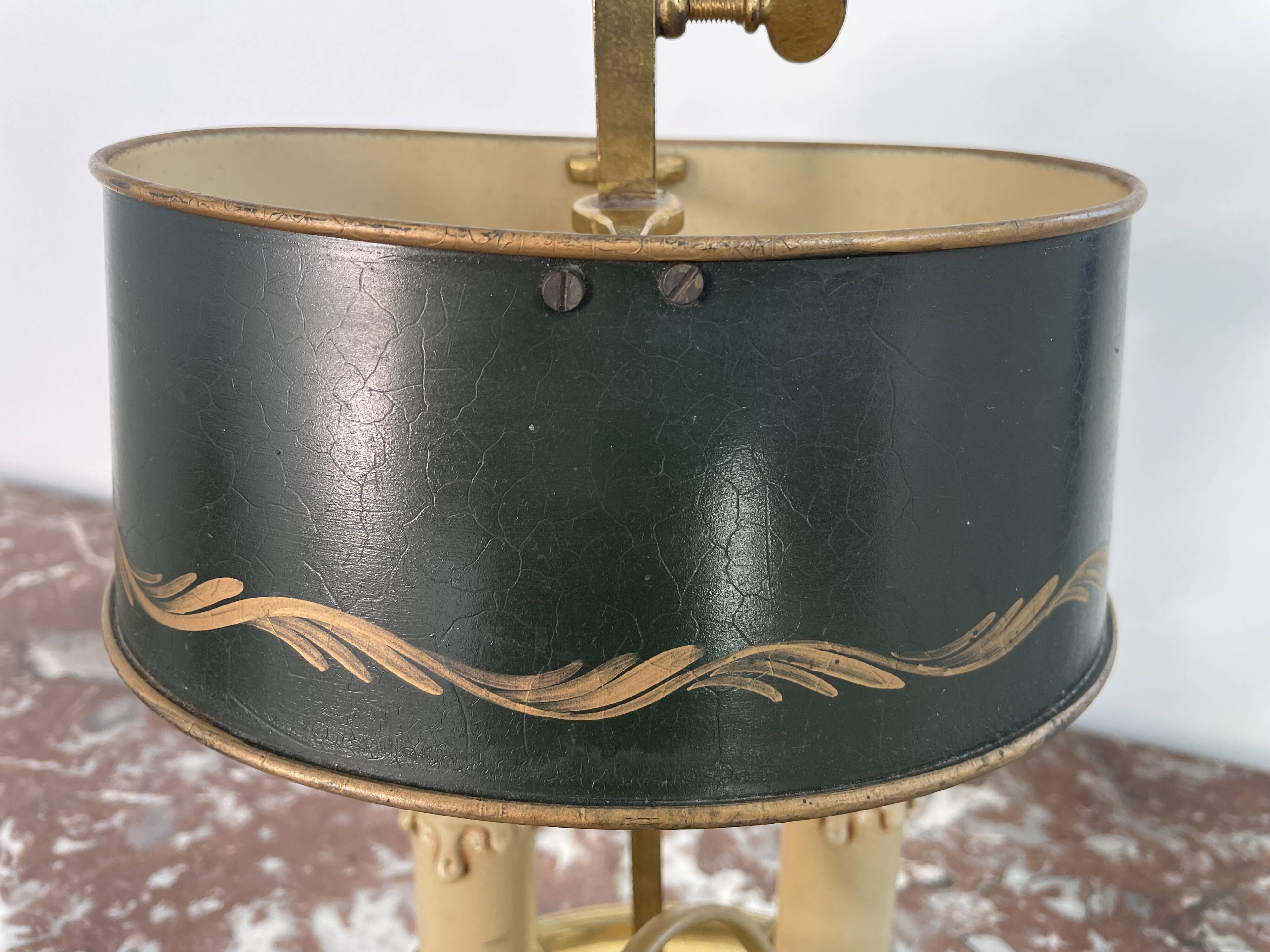 Louis XVI style two-light bouillotte lamp, green lampshade, hand-painted