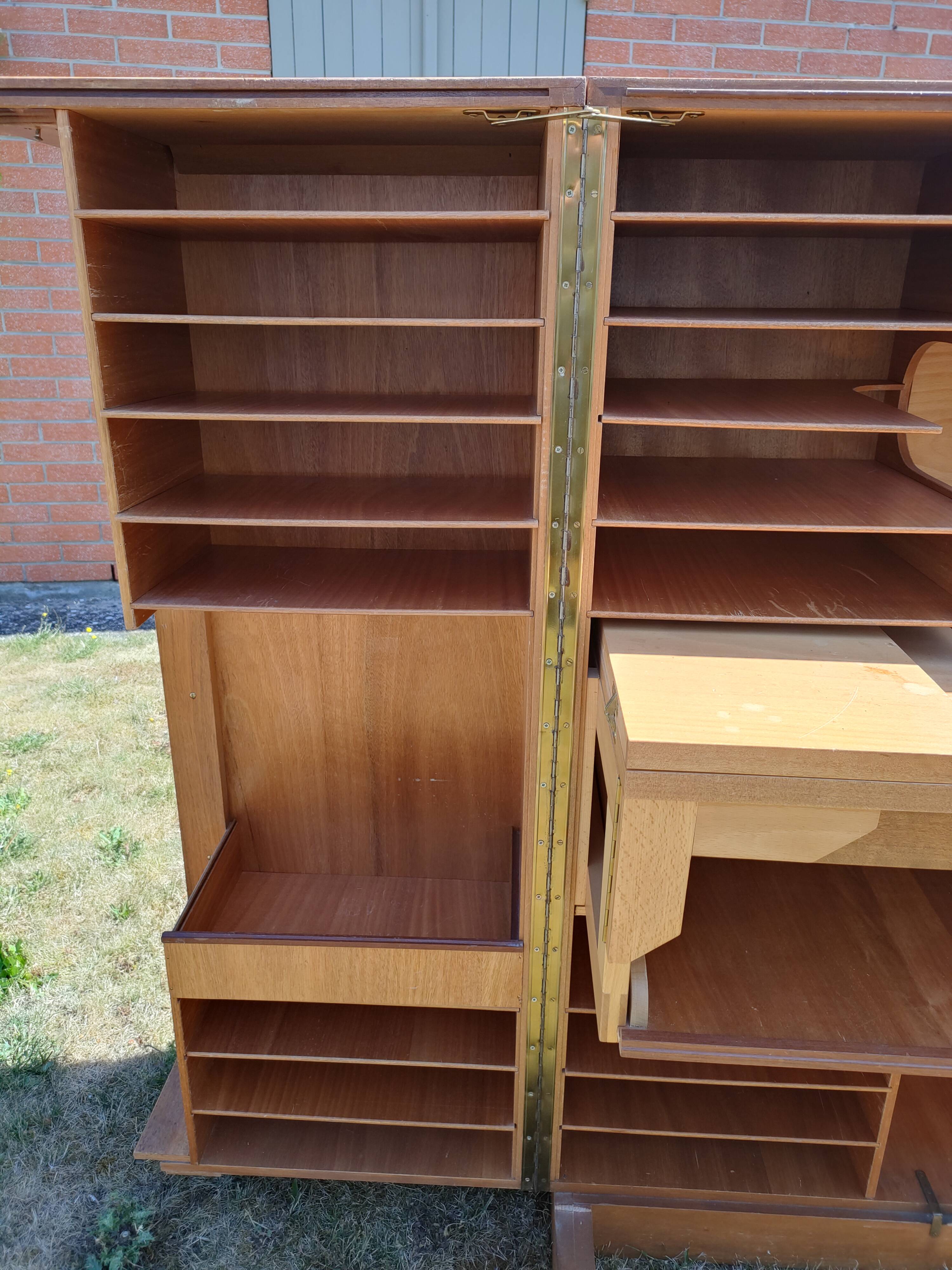 Bureau « magic box »  dans le style de Mummenthaler & Meier