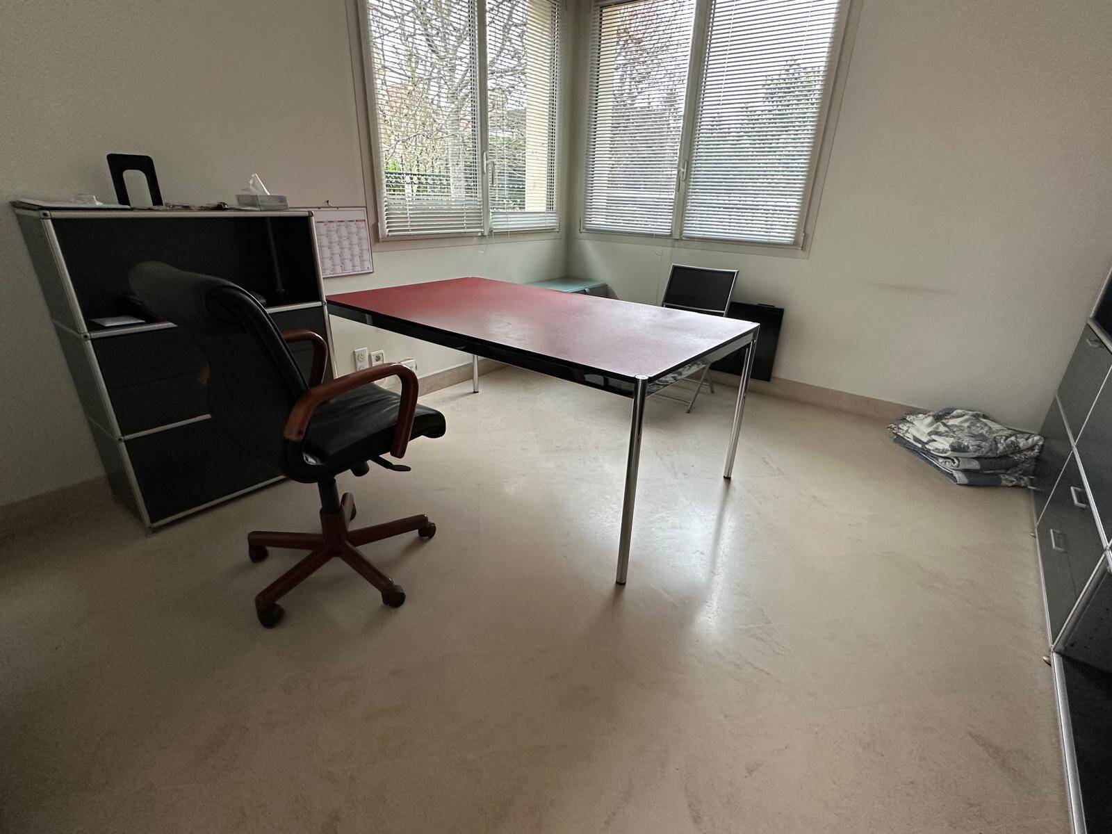 USM desk table 1.75x1.00