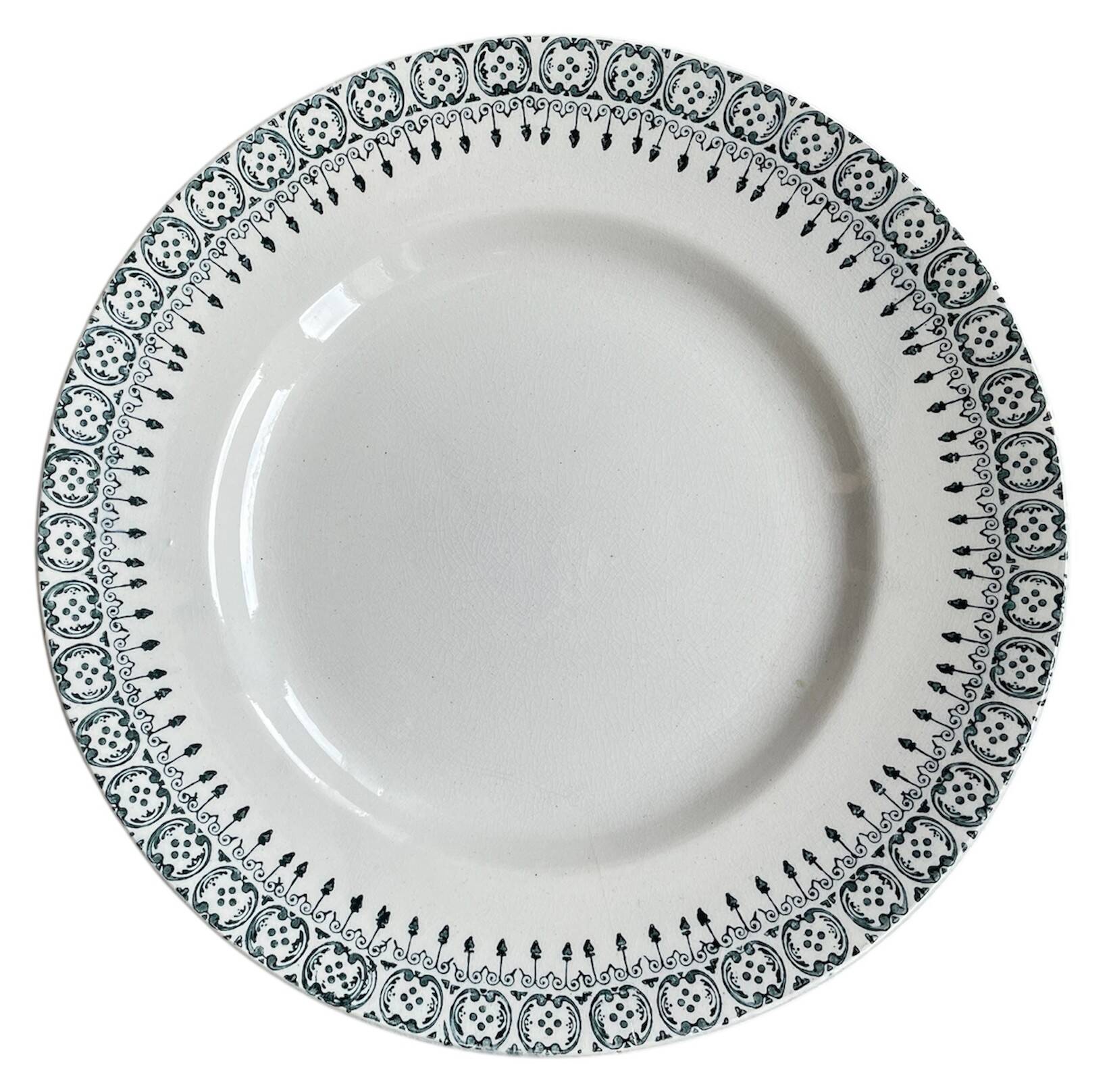 Antique mignardise dish on a pedestal in Saint-Amand earthenware (Nord)