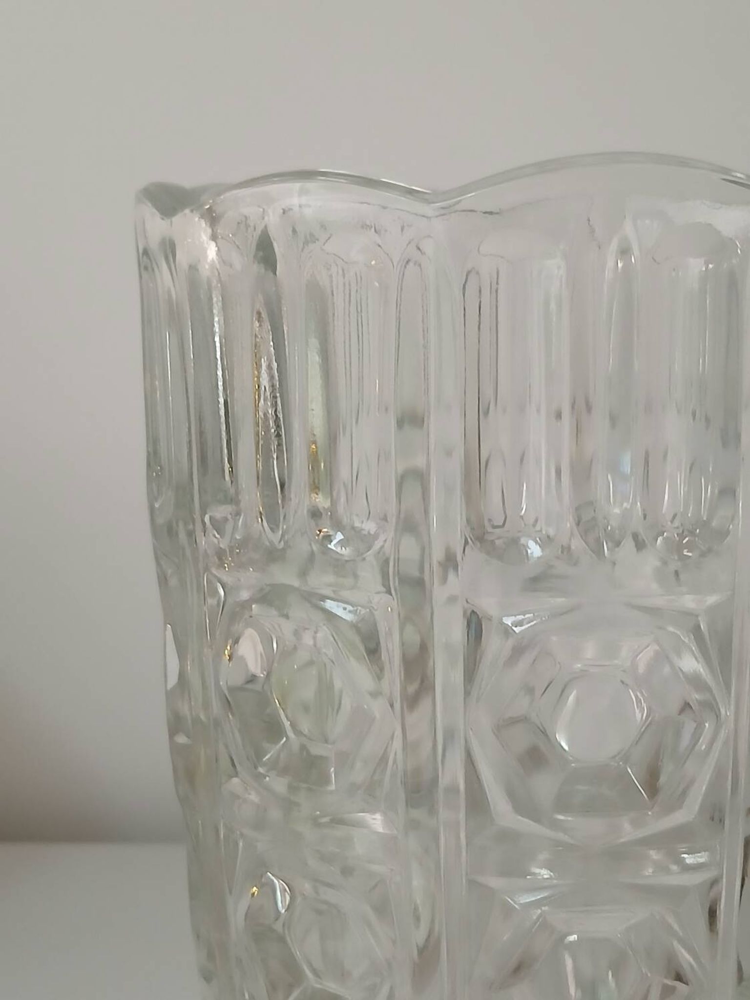 Vase en verre, motif "octogones"