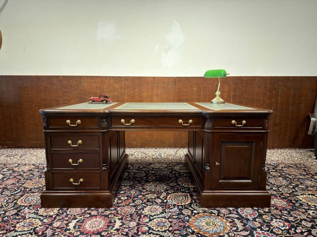 Bureau vintage anglais classique Partnerdesk