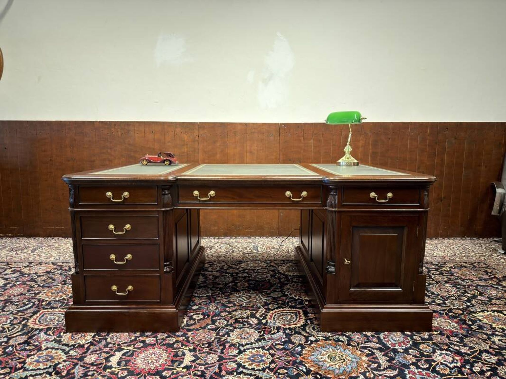 Classic English Vintage Desk Partnerdesk