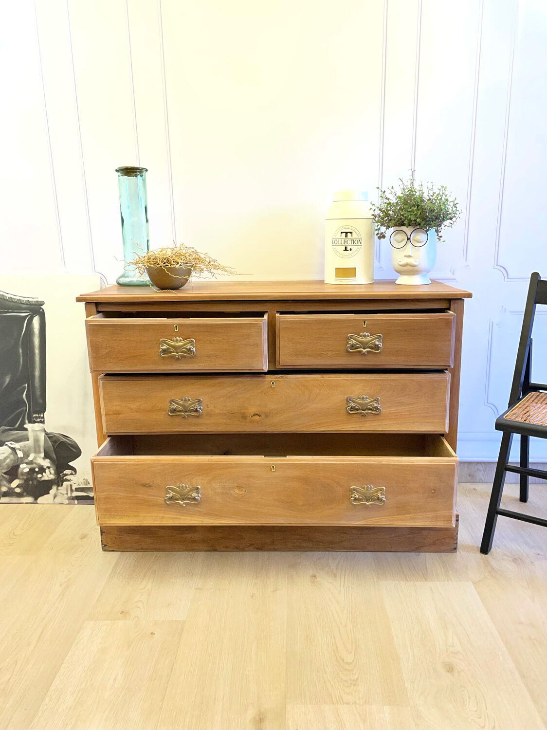 Vintage wooden chest of drawers – 4 drawers – Authentic charm