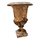 Médicis vase in cast iron with damage and missing parts.
