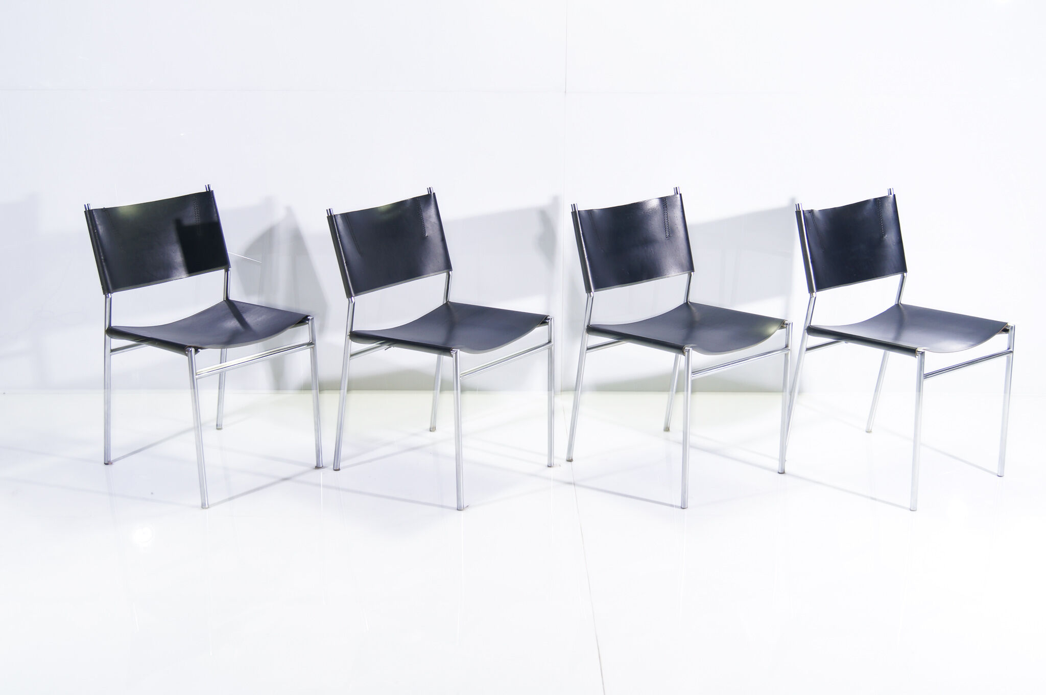 Martin Visser SE06 Diningchairs - Set of 4