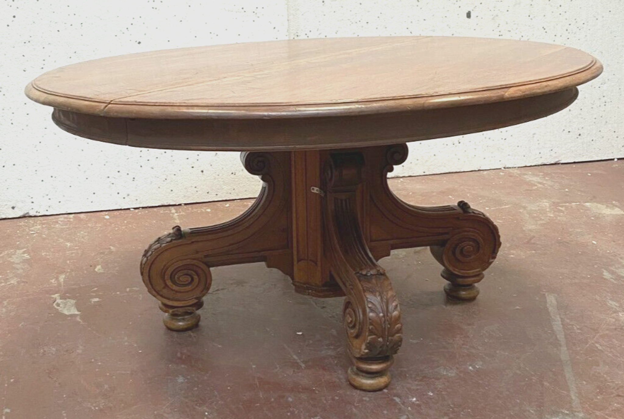 Table Napoleon III has central base in solid walnut nineteenth century