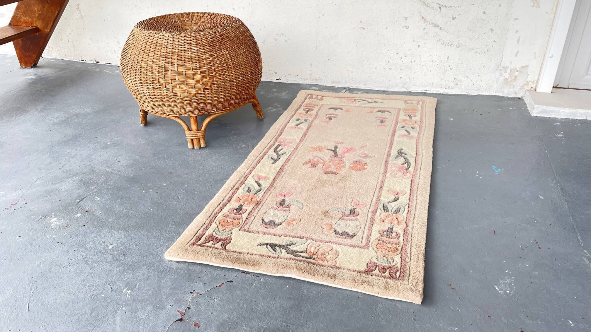 Vintage beige pink velvet rug 118 x 60cm