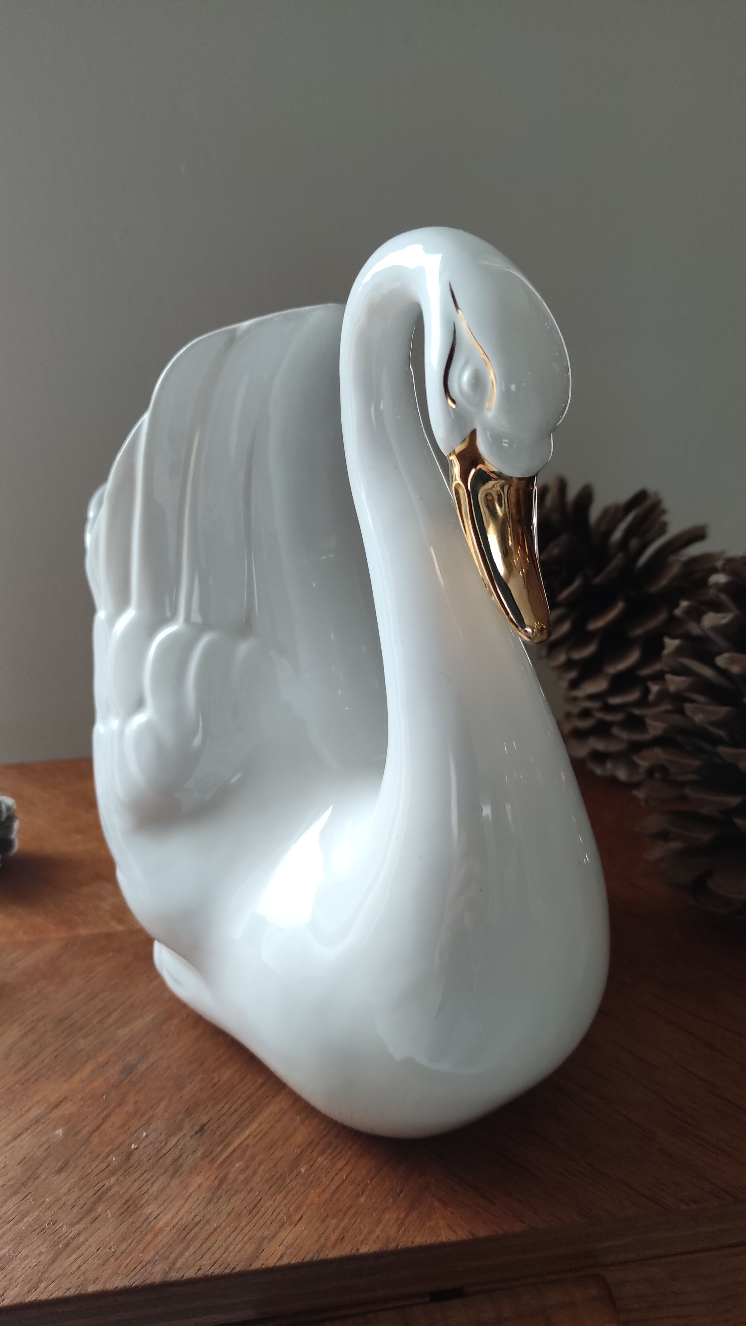 Vase or swan pot cover