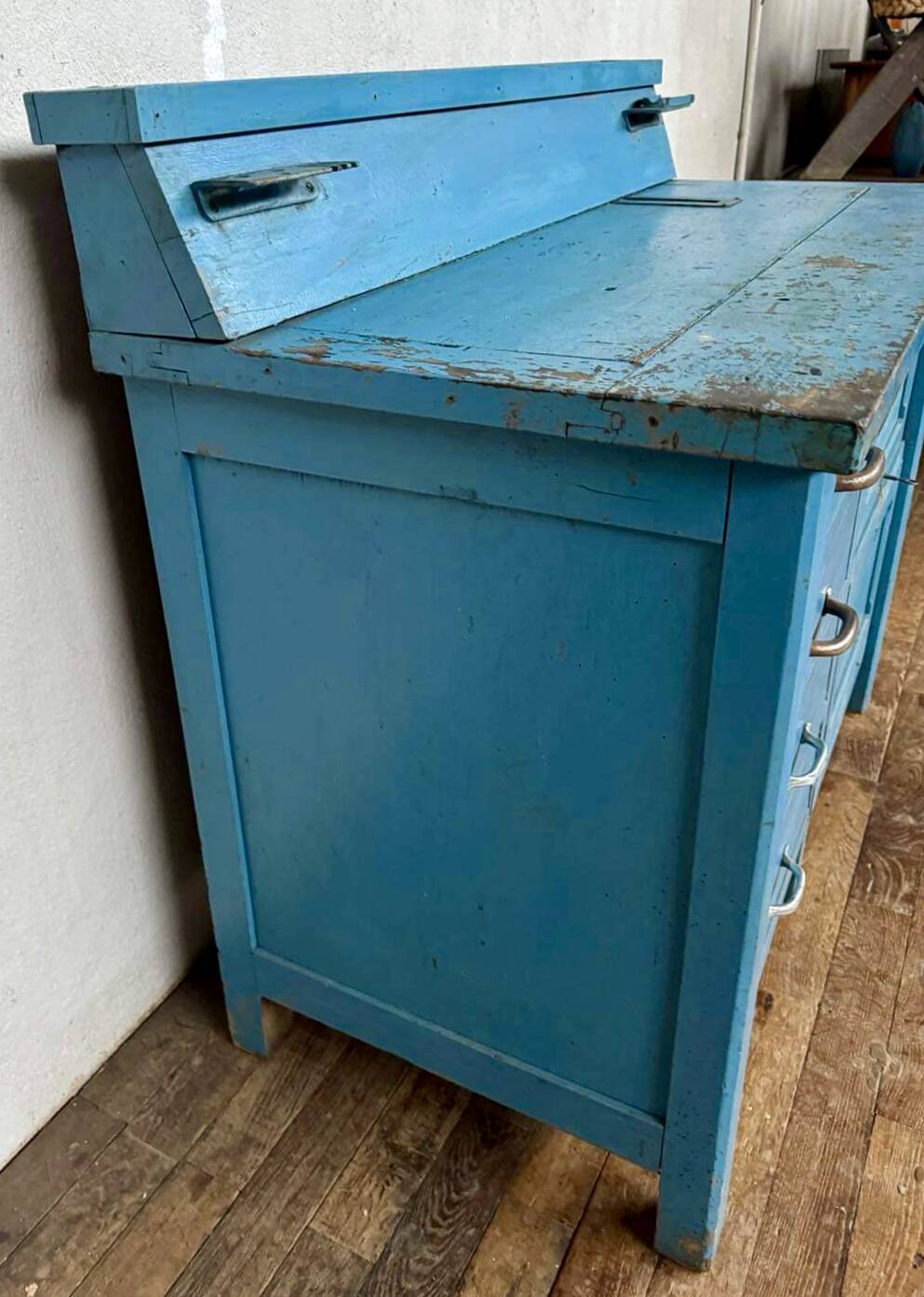 Wooden commercial workshop furniture with 4 drawers and 2 hinged doors - original patina