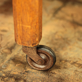 Serving in varnished chestnut and red leather