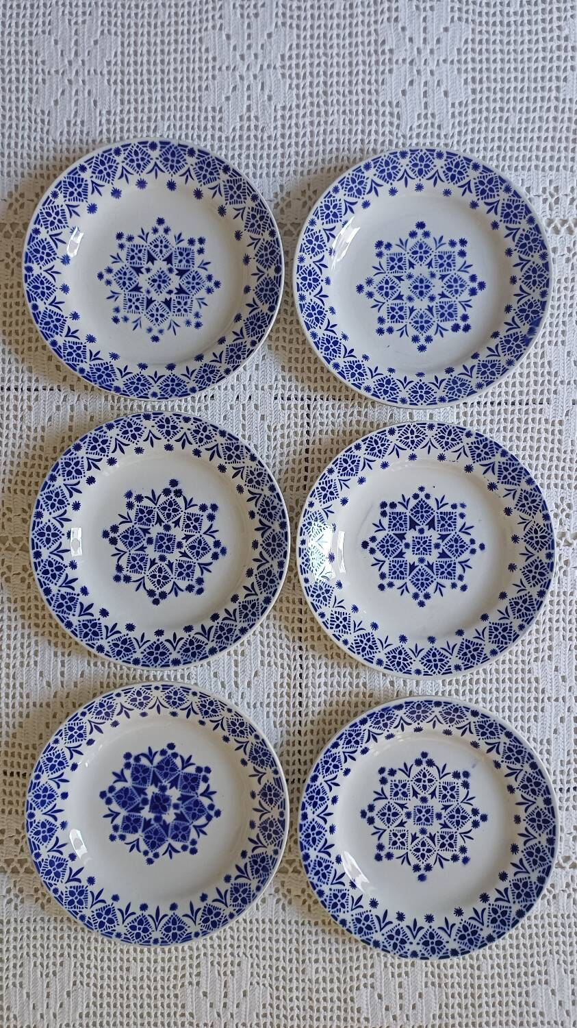 Set of 6 opaque porcelain dinner plates from St Amand