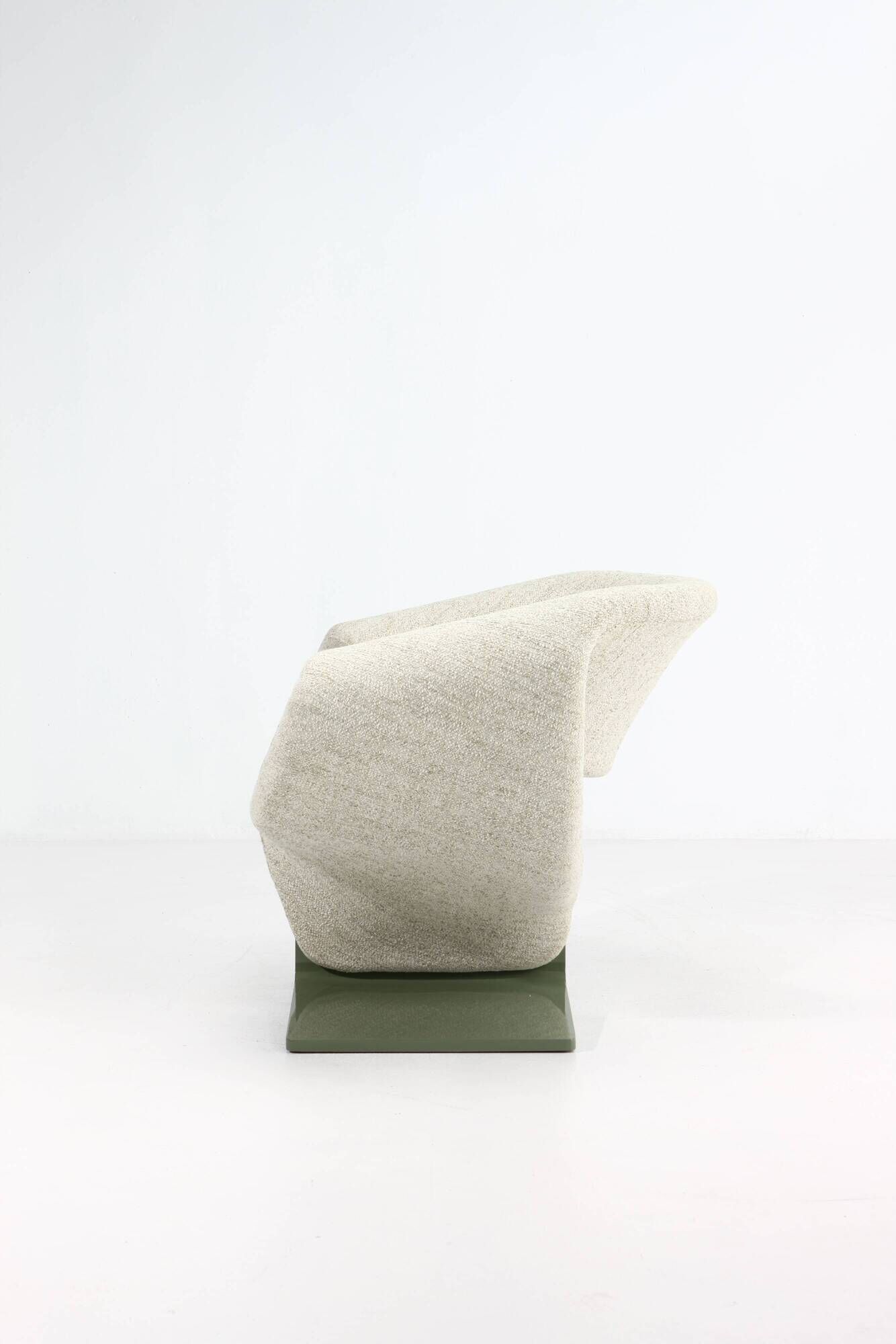 fauteuil "Ribbon Chair" de Pierre Paulin édition Artifort