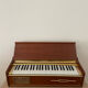 Piano à poser vintage en bois
