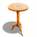 19th-century gueridon. Small walnut side table.