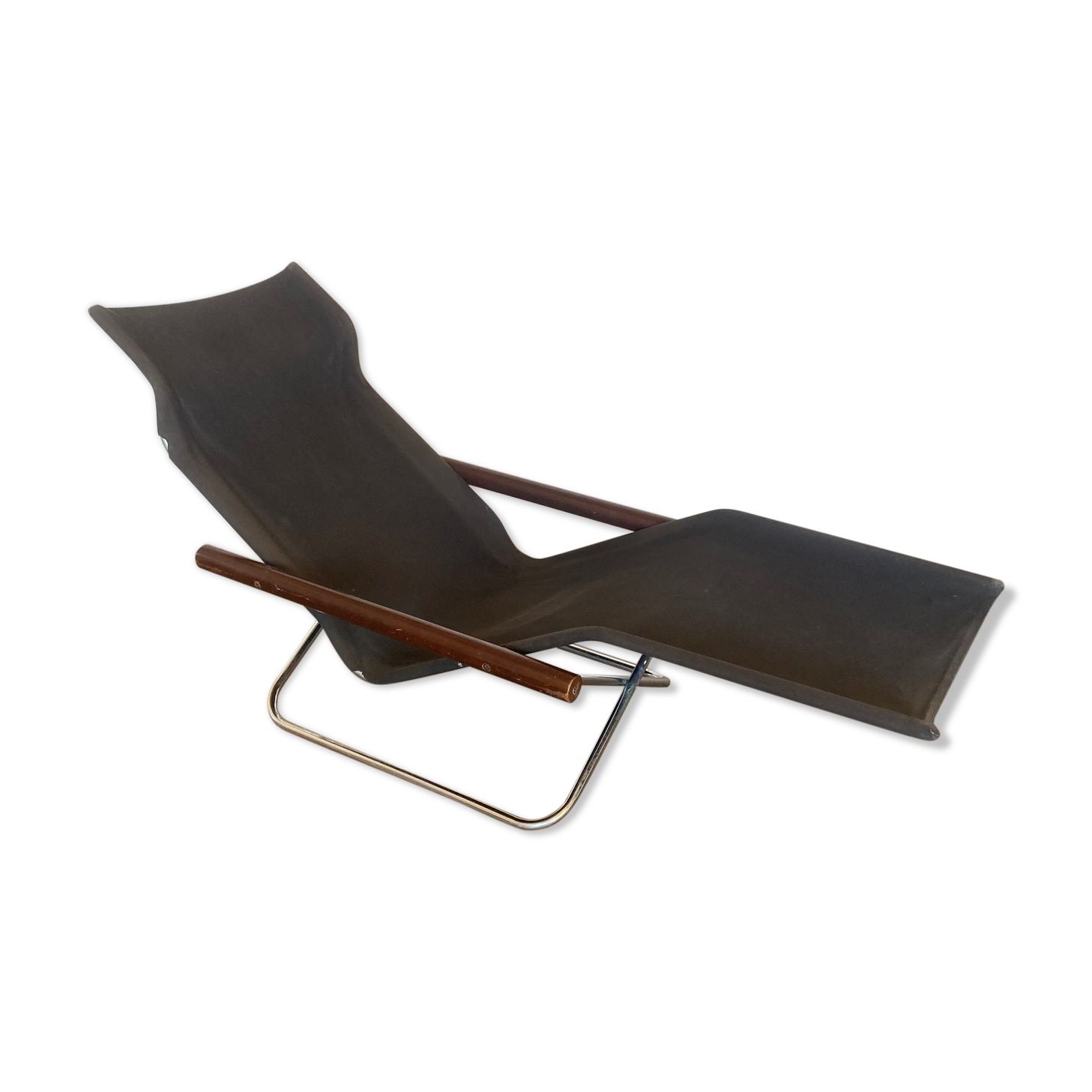 Folding chaise longue model "NY" in chrome metal, wood and fabric by Takeshi NII