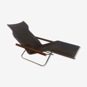 Folding chaise longue model "NY" in chrome metal, wood and fabric by Takeshi NII