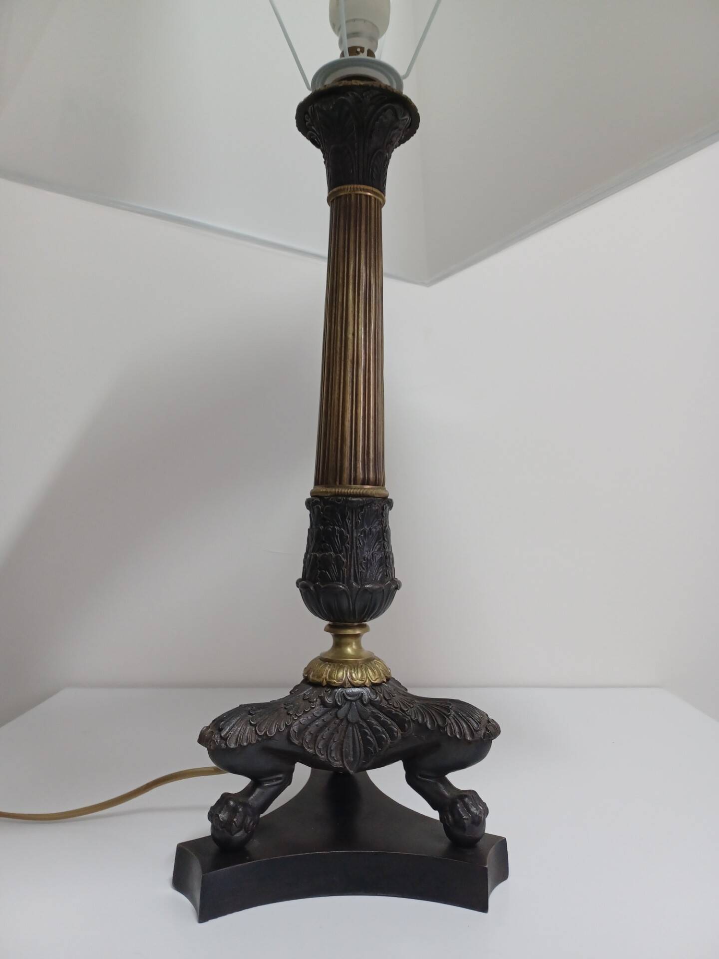 Antique lamp base with lion's paw - Restoration period - Empire