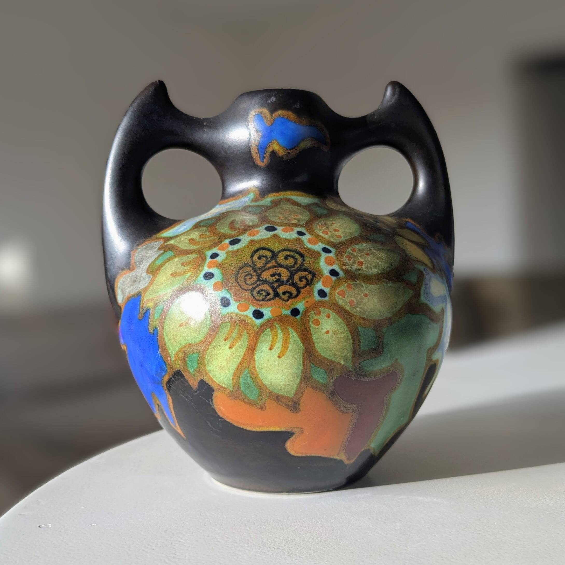 Handled Vase Gouda - Decor "Zonnebloem" (Sunflower) - Netherlands, 1930/50