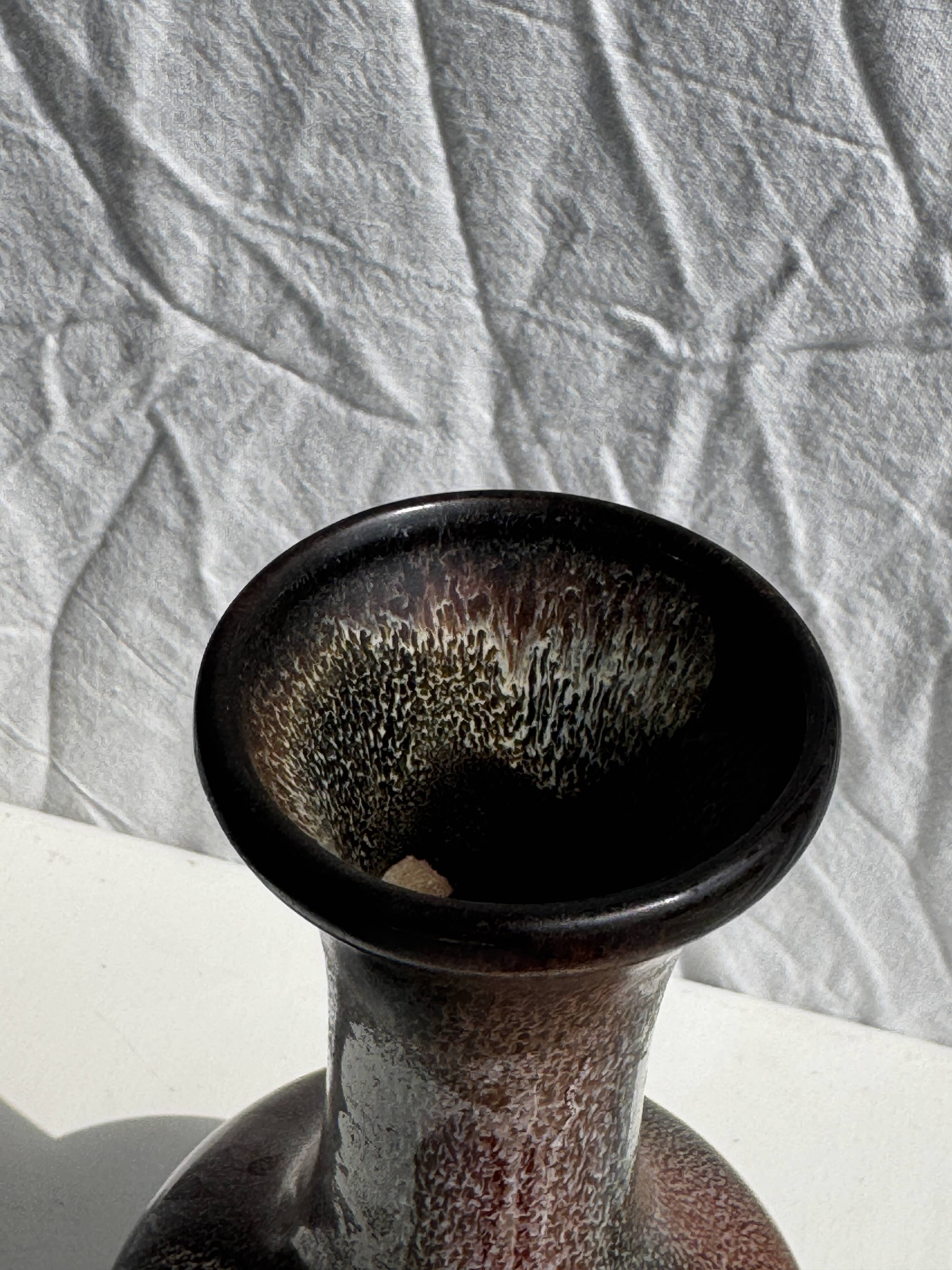 Vase en céramique brun H25