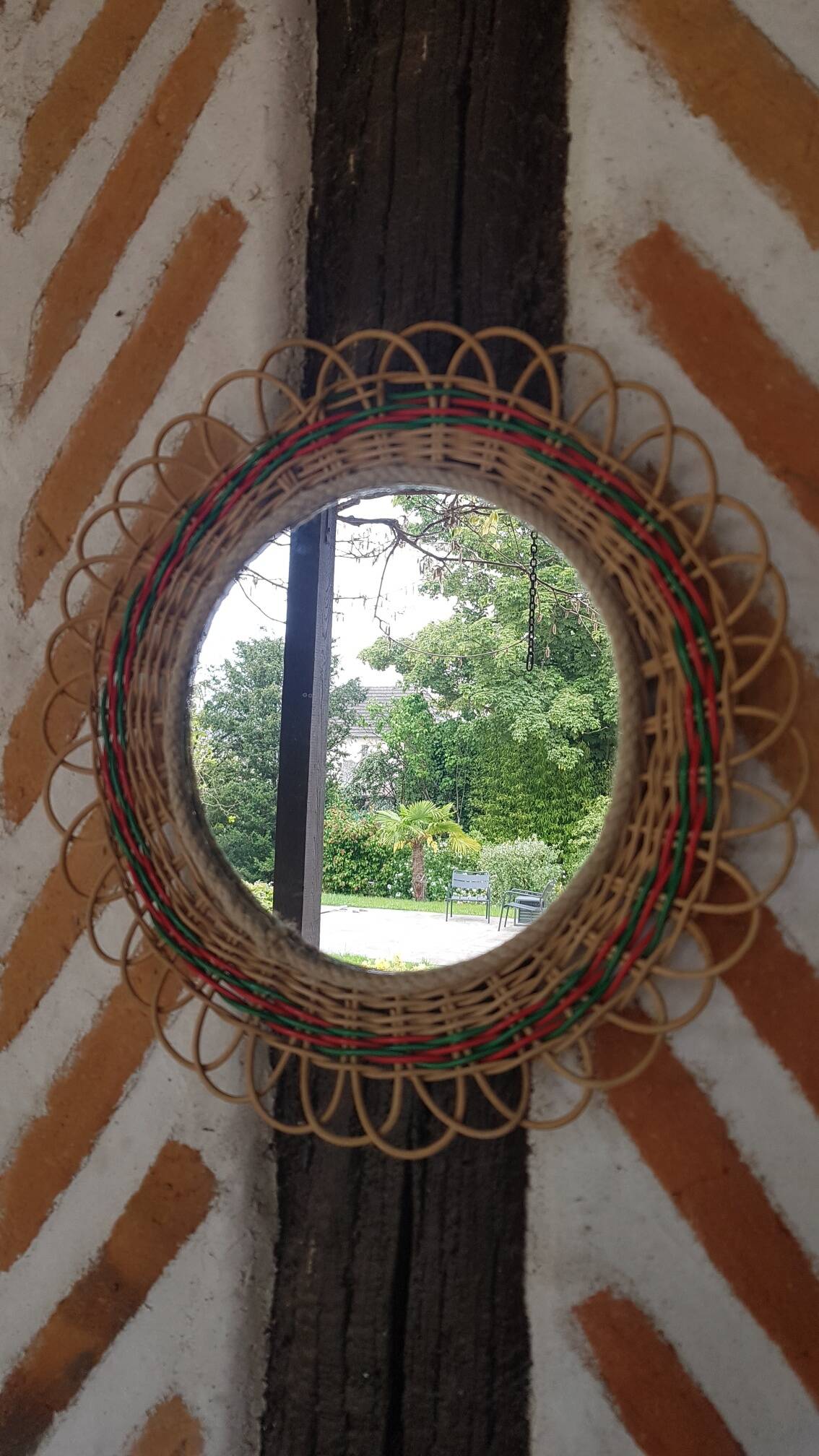 Vintage flower rattan mirror