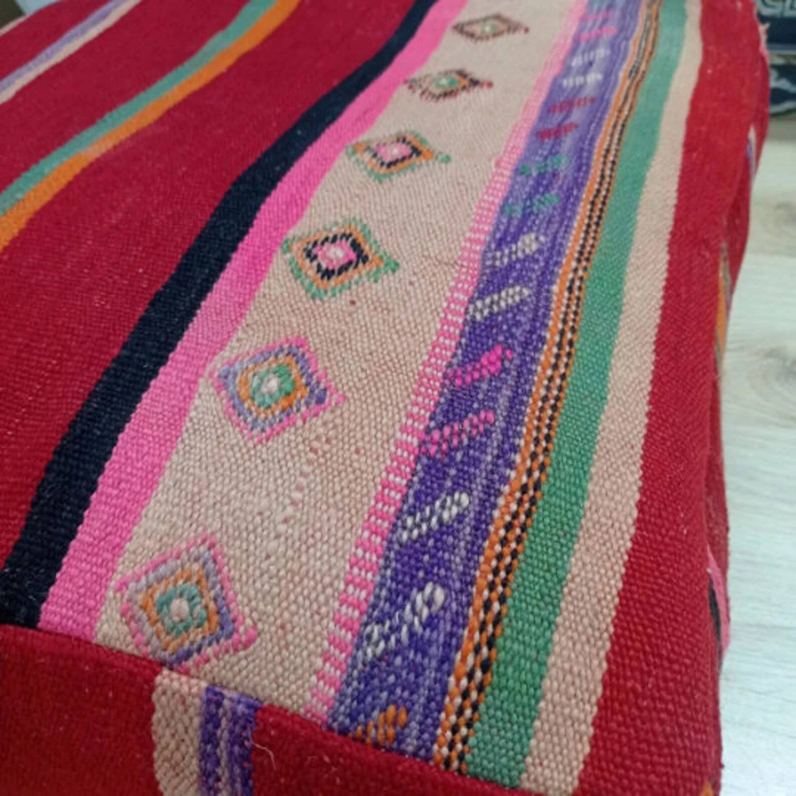 Handmade Berber pouf in wool 60 X 60 X 20 CM