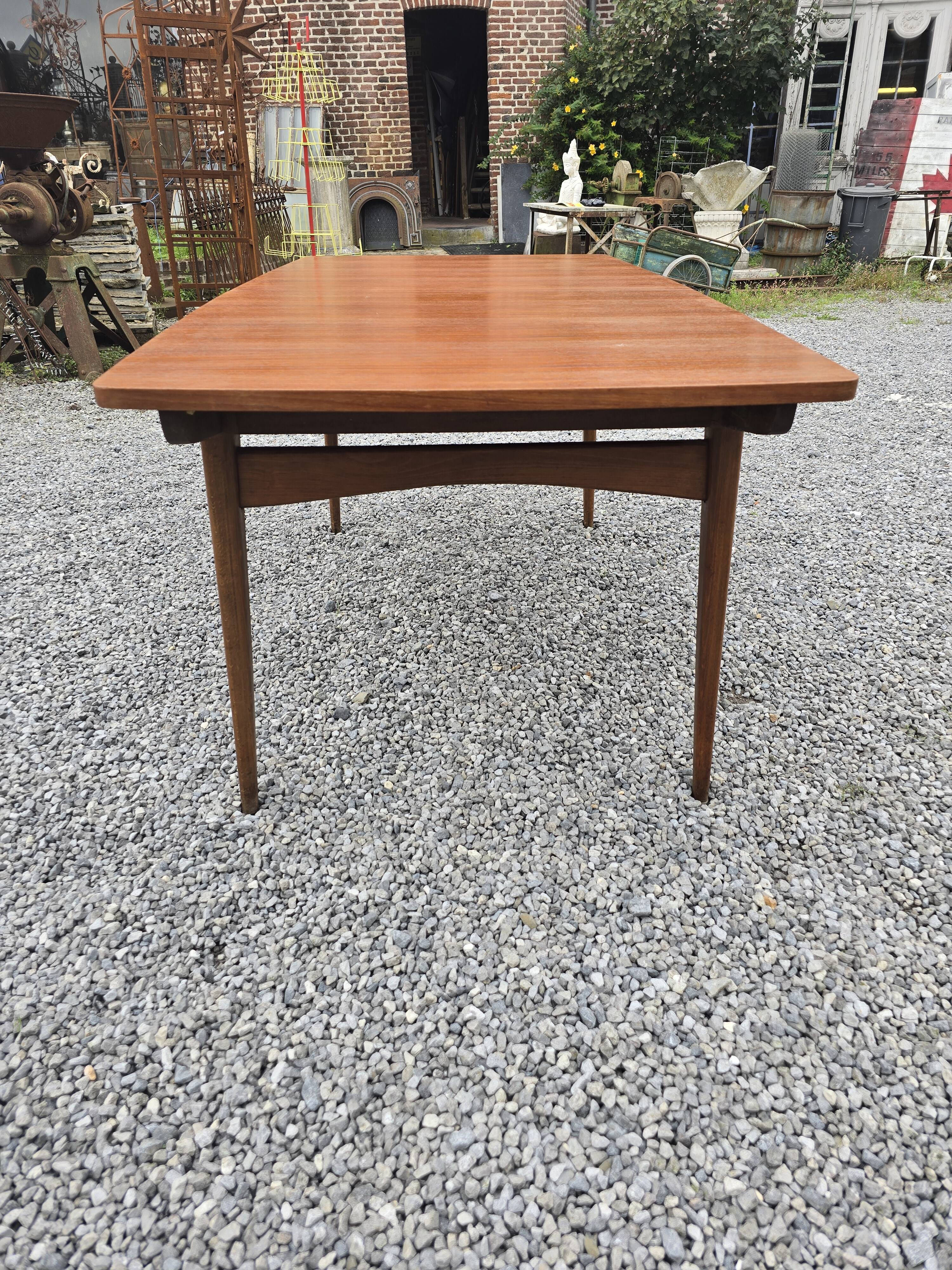 Scandinavian extendable table from the 60s in teak, 250cm L